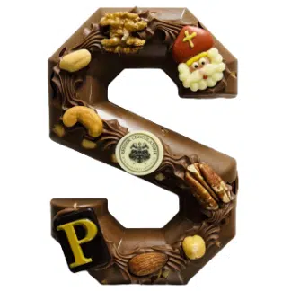 Luxe letter gevuld met notenmelange